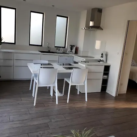 아파트 Lumineux & Chaleureux A Flavin.